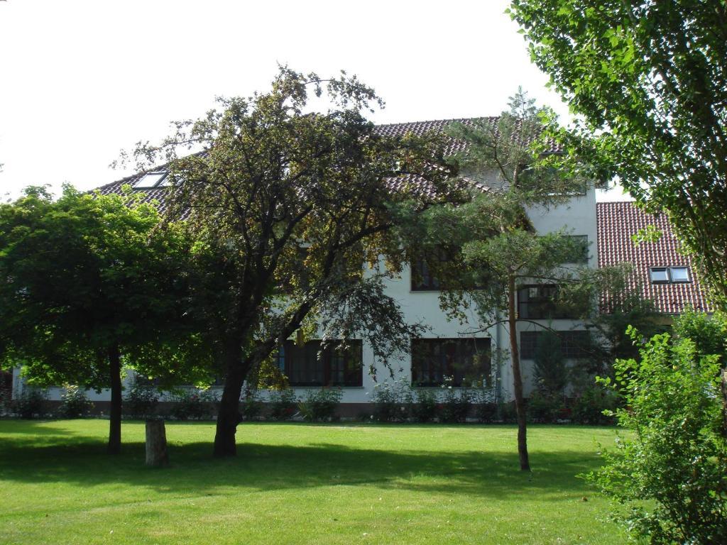 Roza Hotel Es Apartmanhaz Esztergom Exterior photo
